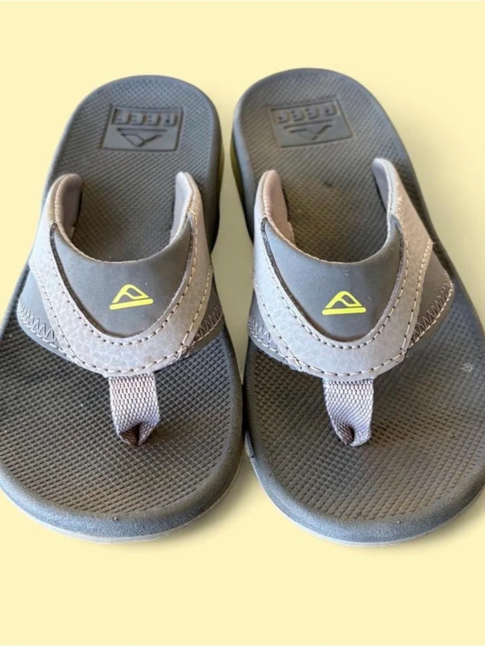 Reef Kids Gray Flip Flop Sandals with Yellow Logo